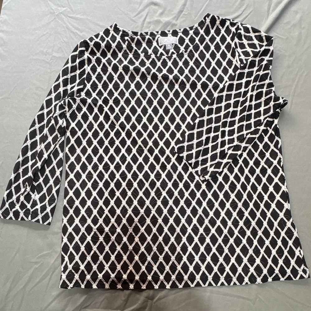 JM Collection Women's Extra Large Diamond Pattern Shirt Top Blouse